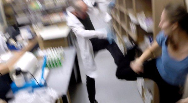 不想死就按X/Press X to Not Die（Build 8285607）