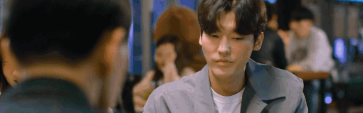 太轻易坠入爱河/Love Too Easily